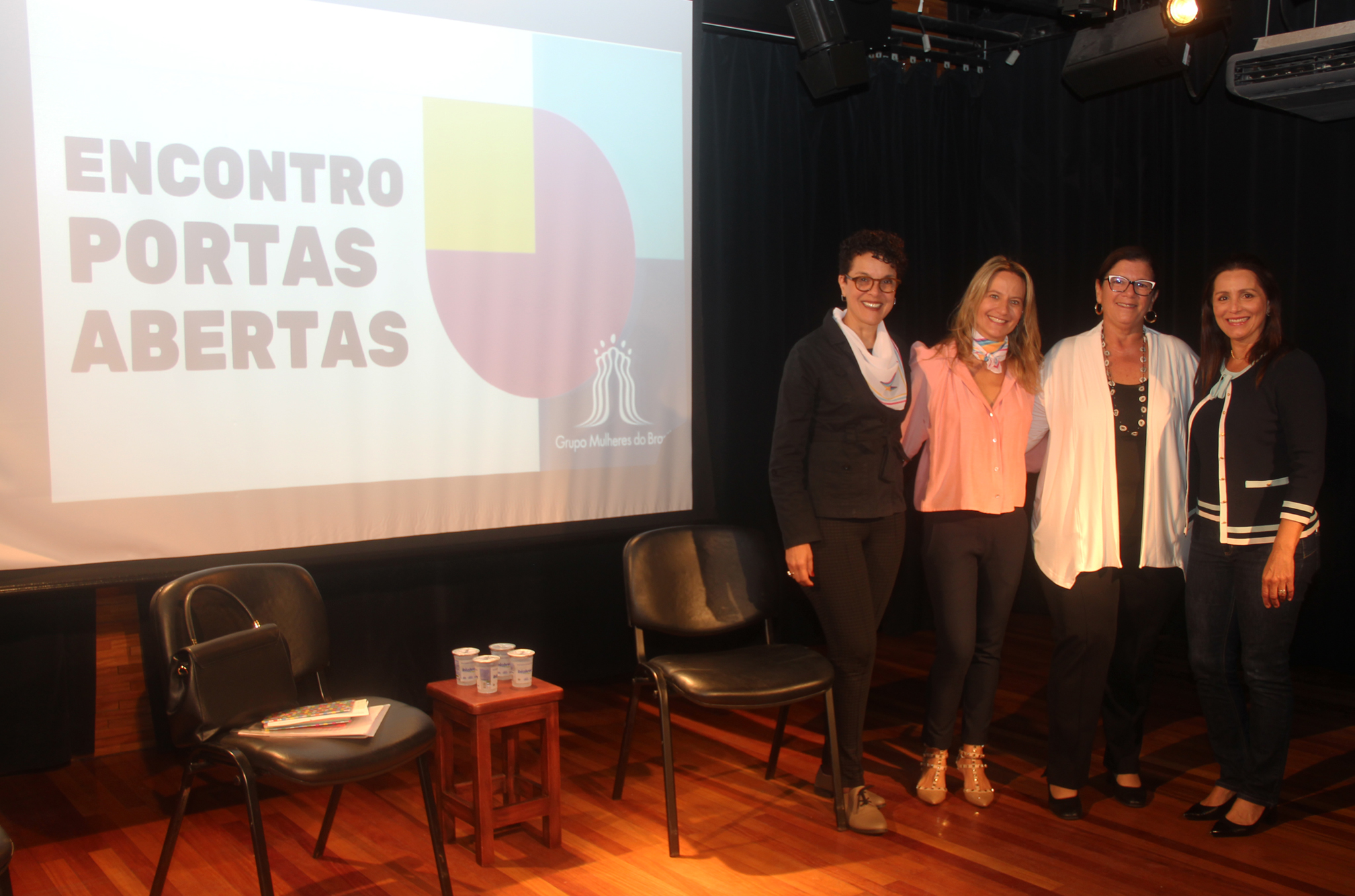 As líderes do Grupo Mulheres do Brasil, Inês Rocha, Ariane Trevissan Fiori e Andréa Sophia com a palestrante convidada desembargadora Andréa Pachá